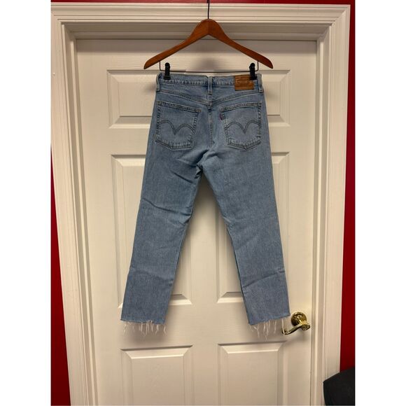 Levi’s Wedgie Straight Frayed Hem Button Fly Jeans sz 28 EUC - Picture 6 of 7